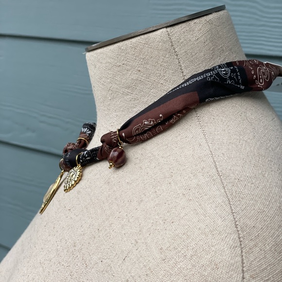 Boho Bandana Choker Necklace Gold Charms Sun Sacred Heart Cat's Pendant NWT 🌟 - Picture 4 of 15